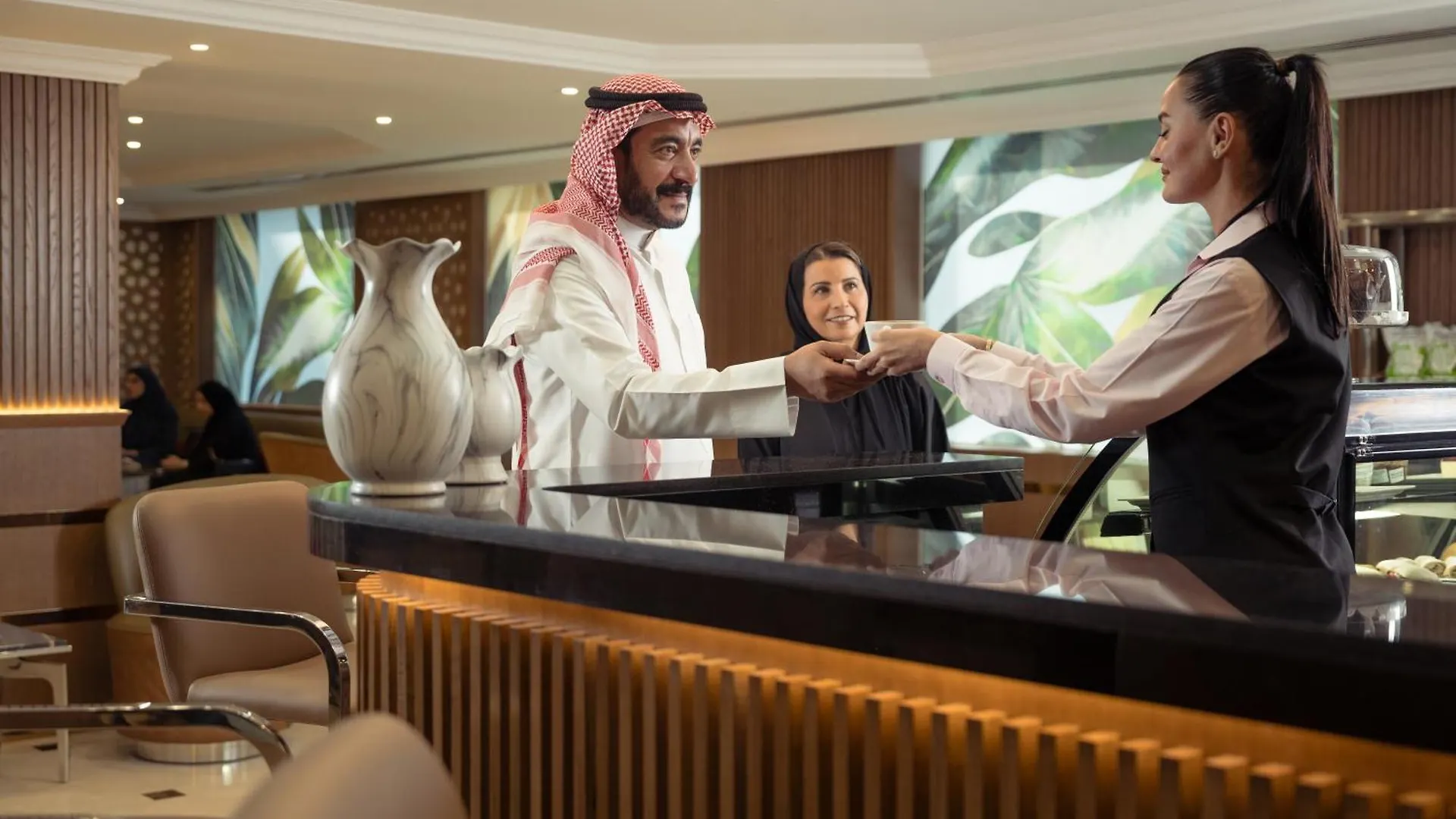 Golden Sands Suites Dubai Aparthotel